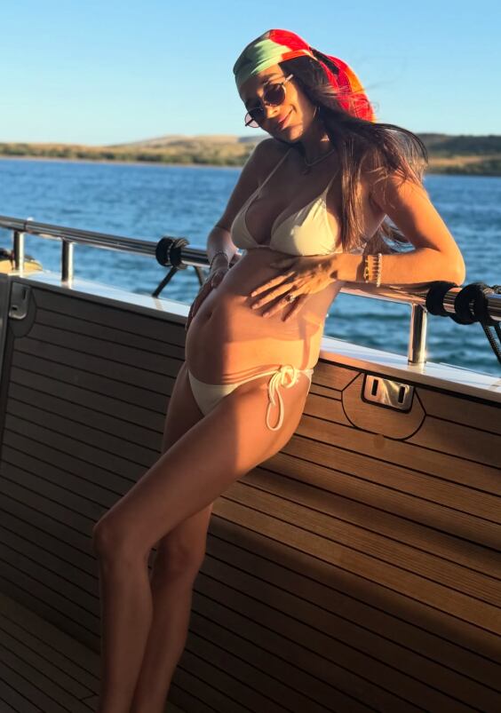Nick Mowbray and Jaimee Lupton expecting baby boy