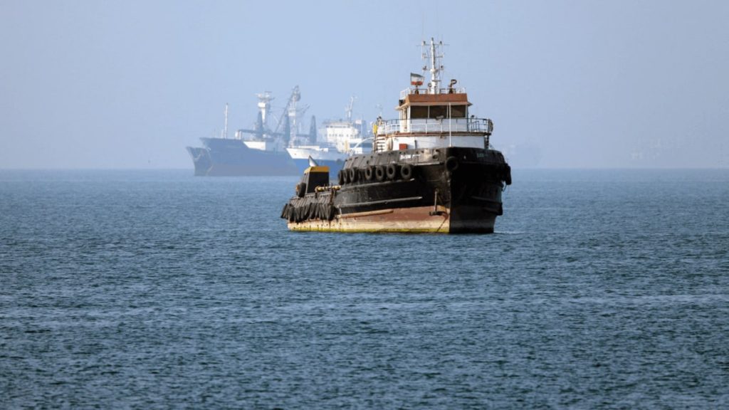 Iran, Oman Move Ahead With Hormuz Fee Proposal Despite US Opposition: Report